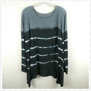 🌟 3/30 Fresh Produce Tie Dye Shark Bite Tunic